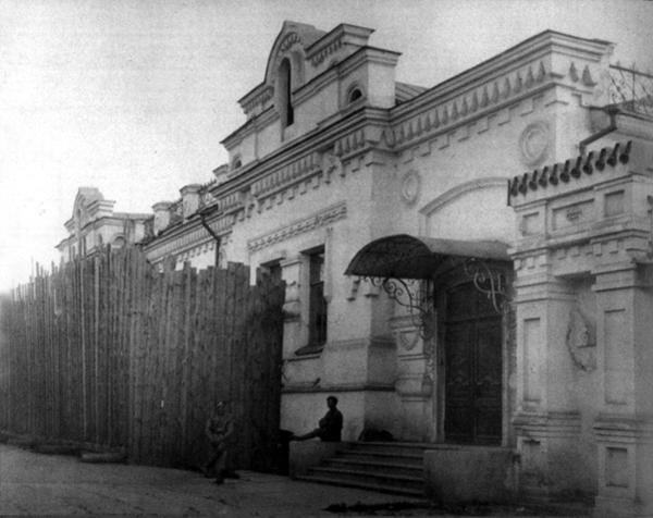 11. Парадное крыльцо.jpg